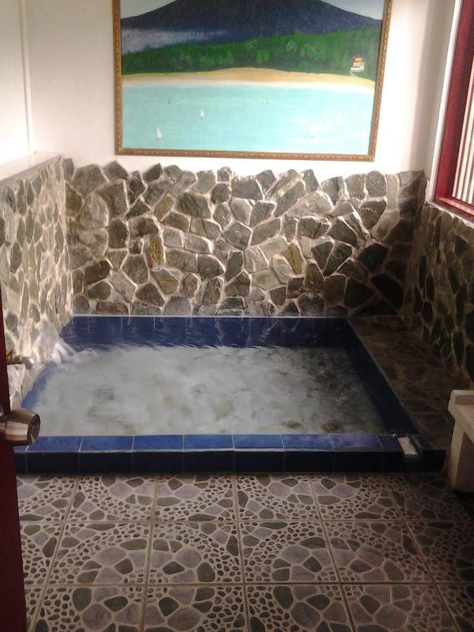 Makiling Onsen Hotel Los Banos  Buitenkant foto